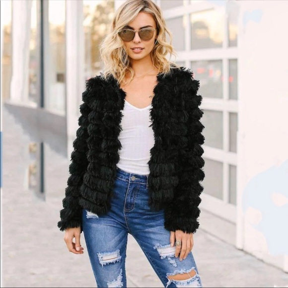 IT’sPRETTY IN BLACK FURRY COZY JACKET - Picture 3 of 4
